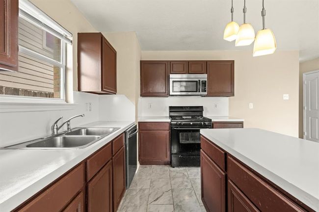 Kitchen | Image 13