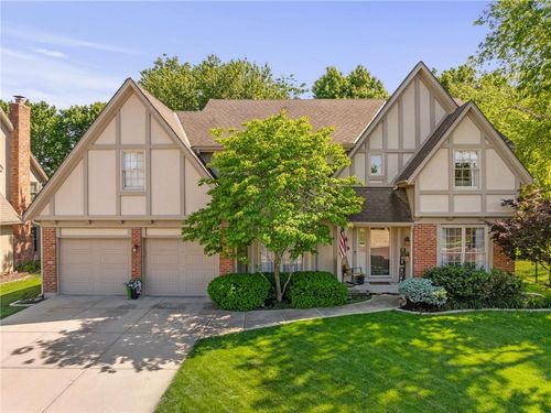 9613 W 123rd St, Overland Park, KS, 66213-1690 | Card Image