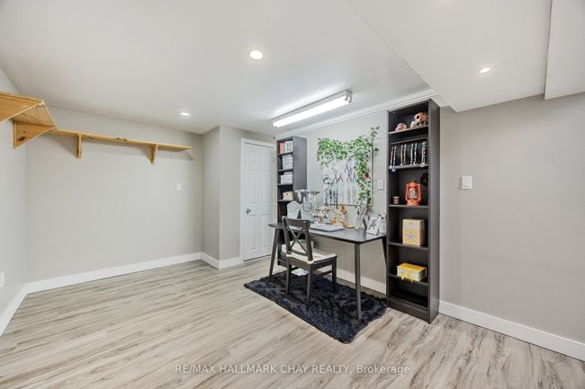 7913 Main St, House other with 3 bedrooms, 2 bathrooms and 4 parking in Adjala Tosorontio ON | Image 22