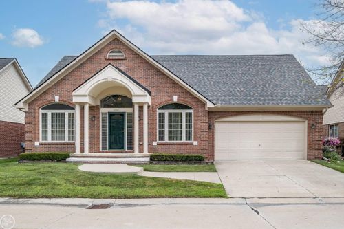 16611 Ventura Cir, Clinton Township, MI, 48038-7318 | Card Image