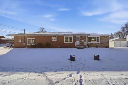 502 E Woodsdale Ave, Akron, OH, 44301-3217 | Card Image