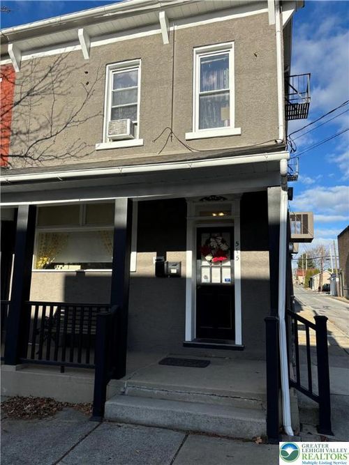 515 Chestnut St, Emmaus, PA, 18049-2403 | Card Image