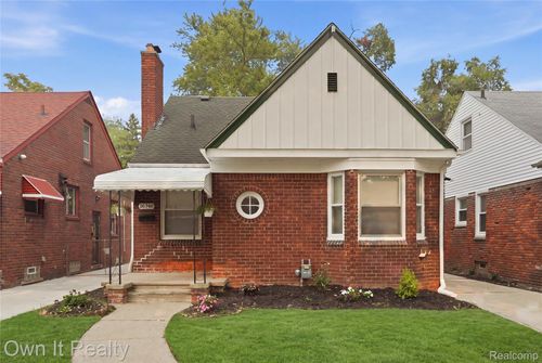 16748 Saint Marys St, Detroit, MI, 48235-3653 | Card Image