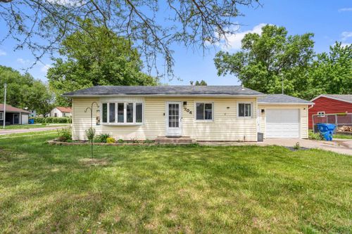 704 Canby St, Vermillion, SD, 57069-3501 | Card Image