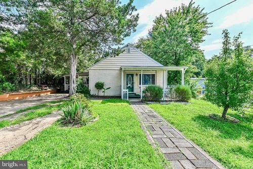 7421 Howard Ct, FALLS CHURCH, VA, 22043-1338 | Card Image