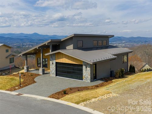 247 Coachman Dr, Hendersonville, NC, 28791-0090 | Card Image