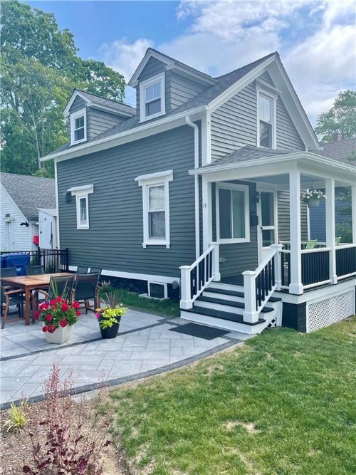 14 Pearl Street, East Greenwich, RI, 02818 | Card Image