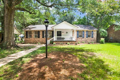 317 Lee St, Chickasaw, AL, 36611-2109 | Card Image