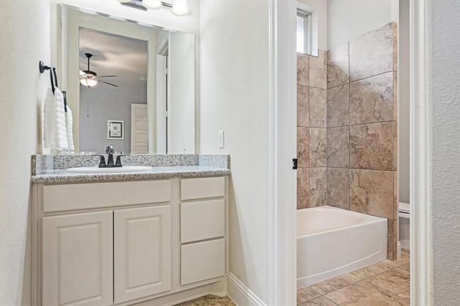 139 Lake View Loop, House other with 3 bedrooms, 3 bathrooms and 3 parking in Fulshear TX | Image 31