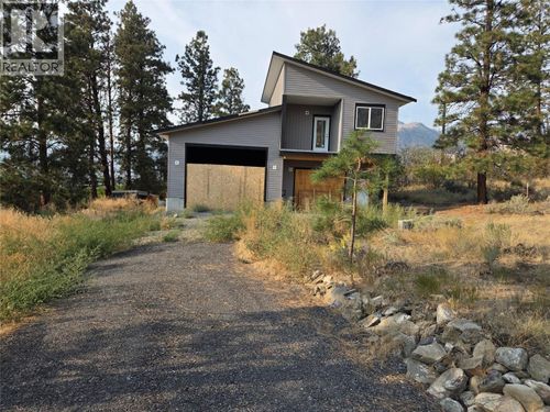 831 Ricker Rd, Cawston, BC, V0X1C2 | Card Image