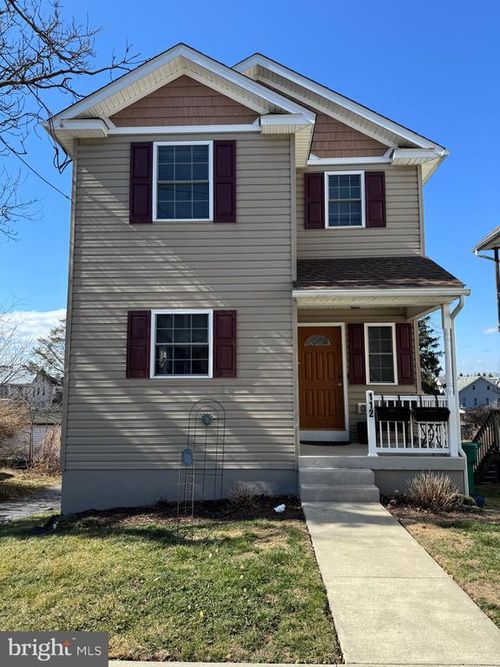 112 Harrison Ave, WAYNESBORO, PA, 17268-1212 | Card Image