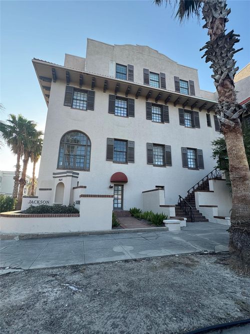 303-621 21st St, Galveston, TX, 77550-2099 | Card Image
