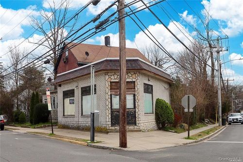 100 Steamboat Rd, Great Neck, NY, 11024-1839 | Card Image