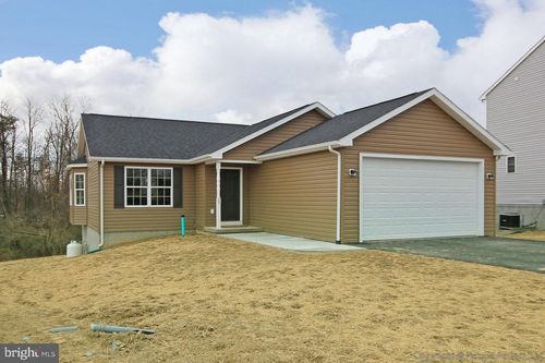 57 Gray Lane, BERKELEY SPRINGS, WV, 25411 | Card Image