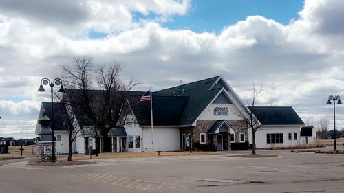 4400 Clubhouse Dr S, Fargo, ND, 58104-3333 | Card Image