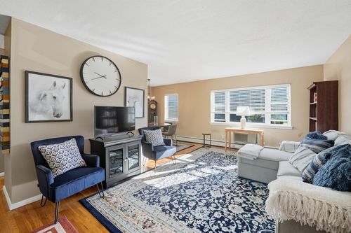 124-124 Regency Park Dr, Agawam, MA, 01001-2247 | Card Image