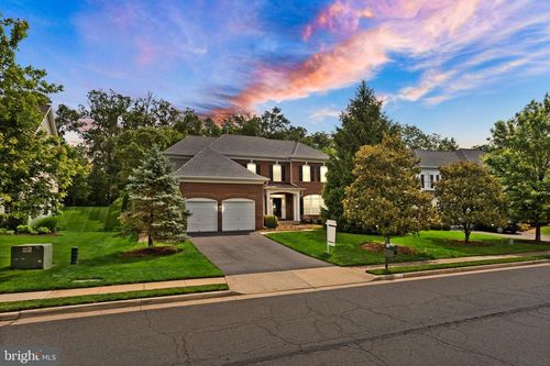 1814 Woods Edge Dr Ne, LEESBURG, VA, 20176-6619 | Card Image