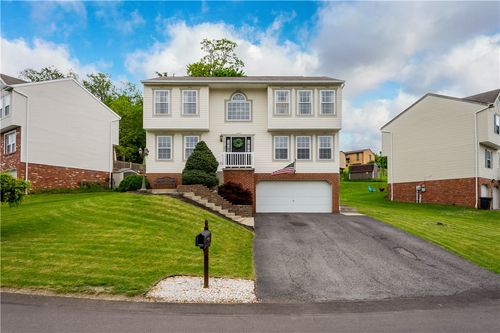 126 John Dr, Canonsburg, PA, 15317-1808 | Card Image