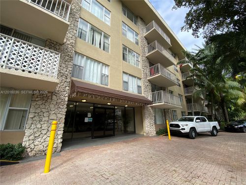 419-1805 Sans Souci Blvd, North Miami, FL, 33181-3064 | Card Image