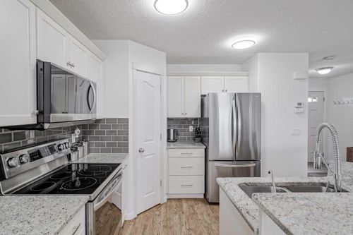 52 Autumn Crt Se, Calgary, AB, T3M0P4 | Card Image