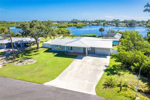 150 Crestview Dr, Englewood, FL, 34223-4216 | Card Image