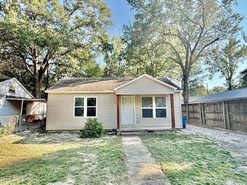 1511 E Sullenberger Ave, Malvern, AR, 72104-4661 | Card Image