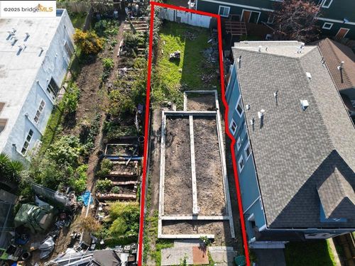 1633 8th St, Oakland, CA, 94607-1354 | Card Image