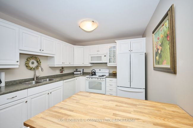 50 Portal Dr, House attached with 3 bedrooms, 2 bathrooms and 2 parking in Port Colborne ON | Image 14