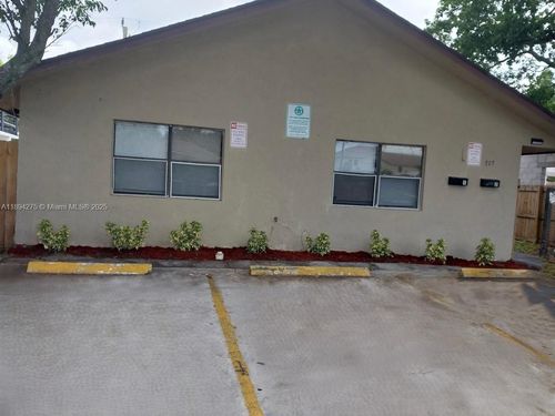2-717 Nw 5th Ave, Pompano Beach, FL, 33060-5519 | Card Image