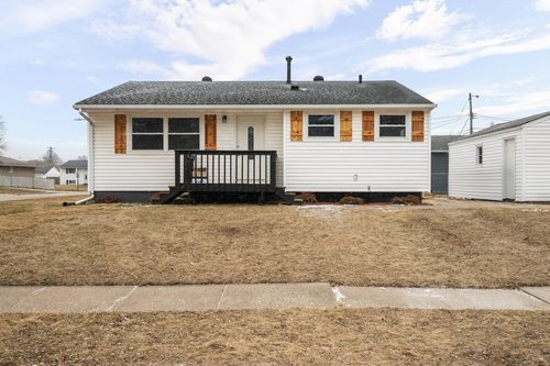 392 33rd 33rd Avenue Ct, East Moline, IL, 61244-3112 | Card Image