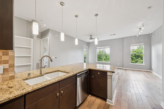 APT-419 - 2950 Mckinney Ave, Condo with 2 bedrooms, 2 bathrooms and null parking in Dallas TX | Image 11