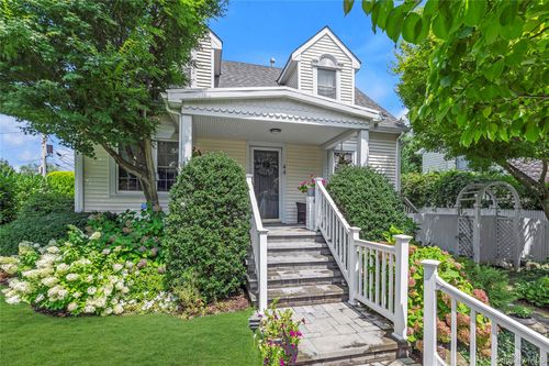 44 Cedar Valley Ln, Huntington, NY, 11743-1868 | Card Image