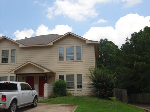 107 Yegua Cir, Huntsville, TX, 77340-6555 | Card Image