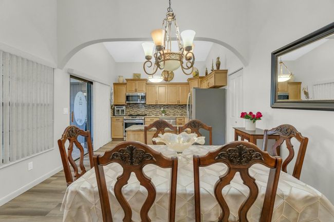 4389 Willow Pond Cir, Condo with 2 bedrooms, 2 bathrooms and null parking in West Palm Beach FL | Image 12