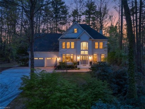 311 Red Fox Cir, Asheville, NC, 28803-3381 | Card Image