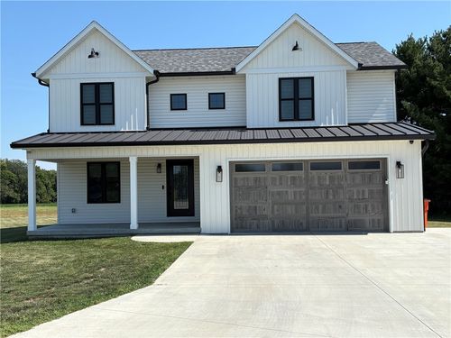 8 Sunrise Cir, Sullivan, IL, 61951-3500 | Card Image