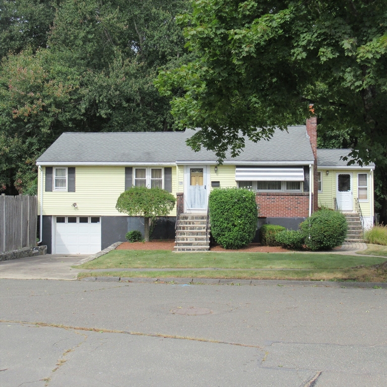 Mansfield St, Peabody, MA 01960