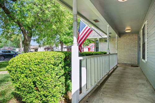 533 White Wing Ct, Dickinson, TX, 77539-4019 | Card Image