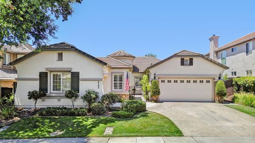 4784 Village Green Dr, El Dorado Hills, CA, 95762-7675 | Card Image