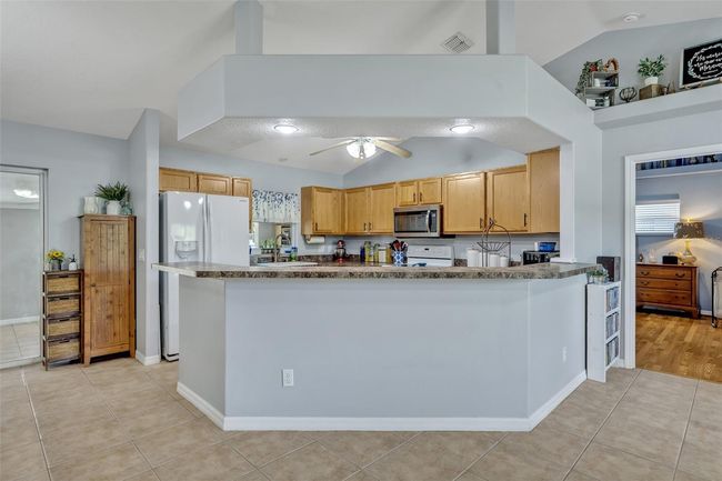 Kitchen | Image 11