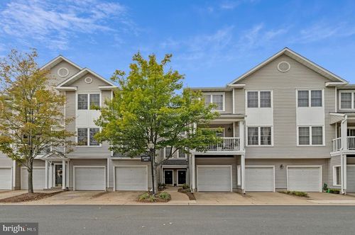 12877 Fair Briar Ln, FAIRFAX, VA, 22033-3858 | Card Image