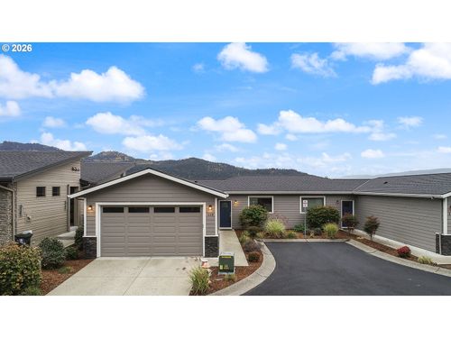 118 Ingram Pl, White Salmon, WA, 98672-8437 | Card Image