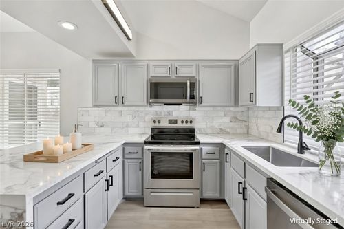8913 Antioch Way, Las Vegas, NV, 89117-2470 | Card Image