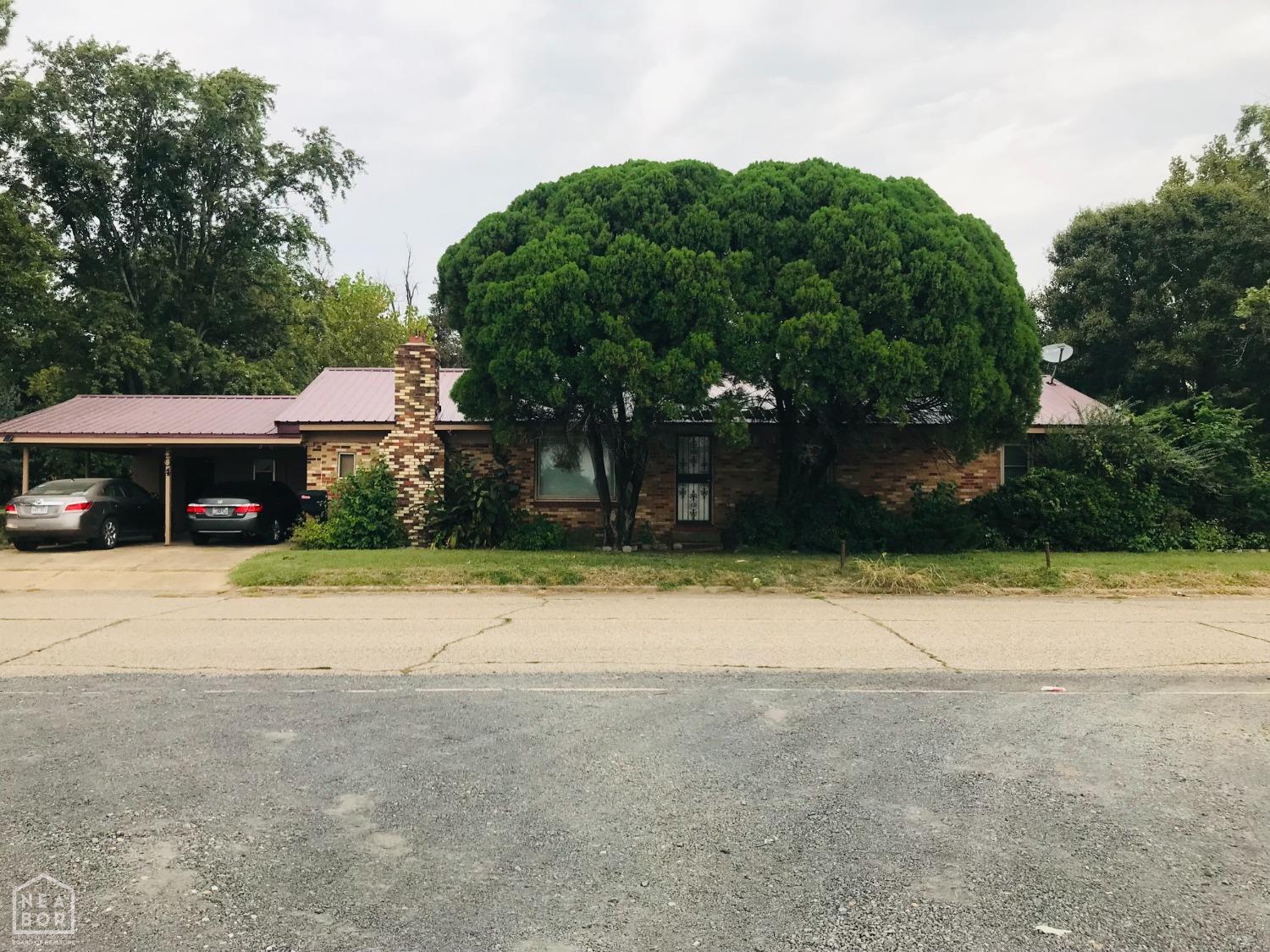Sawyer St, Blytheville, AR 72315