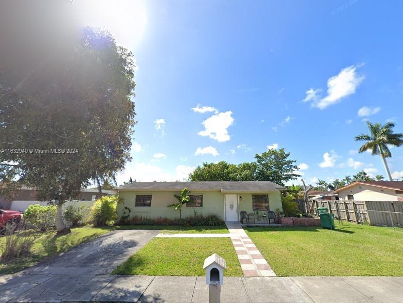 304th Ter, Homestead, FL 33033