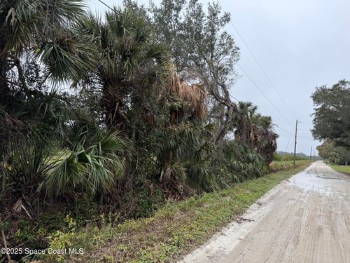 000 Mangrove St, Mims, FL, 32754 | Card Image