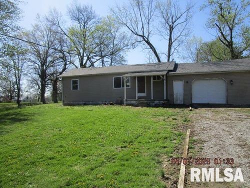 317 E North St, Enfield, IL, 62835-1124 | Card Image