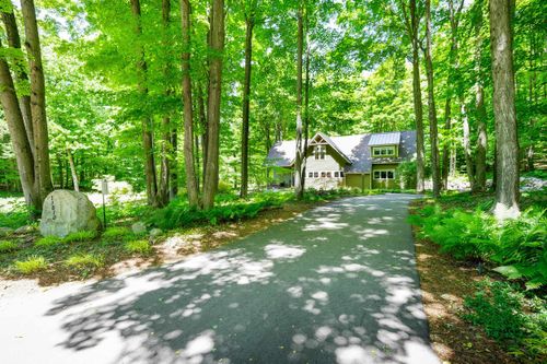 11610 Mountain Woods Dr, Thompsonville, MI, 49683-9154 | Card Image