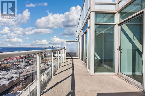 3009-125 Western Battery Rd, Toronto, ON, M6K3R8 | Card Image