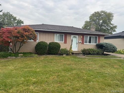 16101 Susan Ct, Roseville, MI, 48066-4724 | Card Image